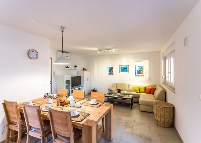 Antonina Apartman *