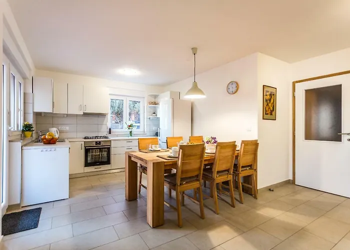 Antonina Apartman *